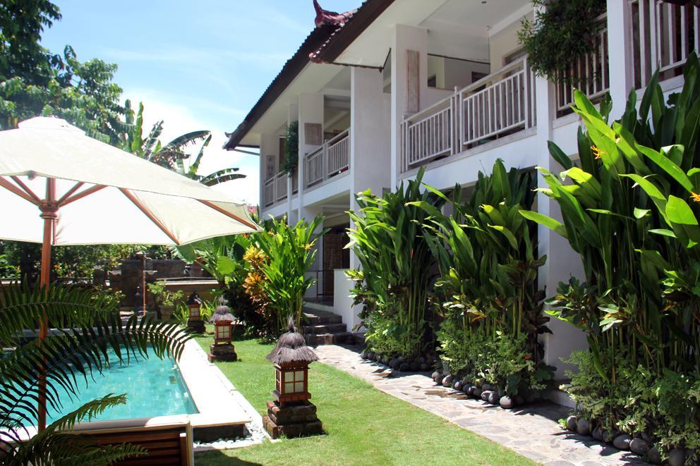 Papaya Guesthouse Canggu Dış mekan fotoğraf